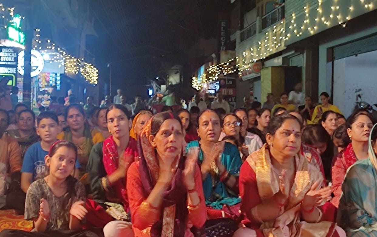 People danced on Teri Jai Ho Ganesh...