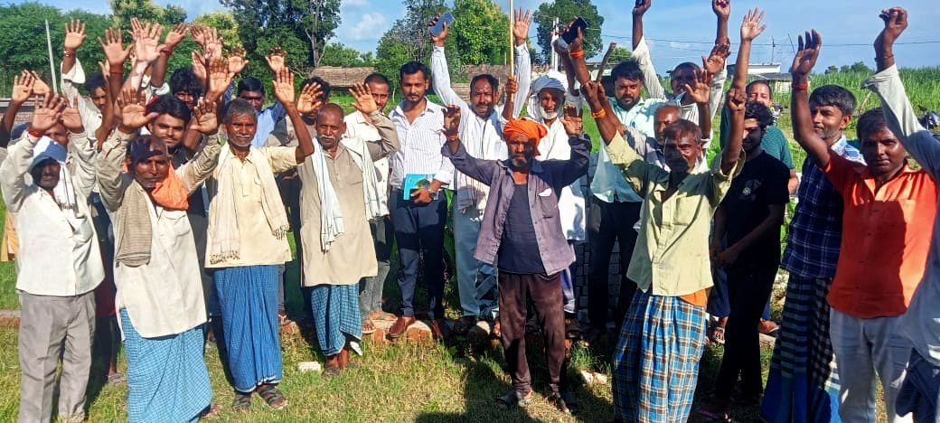 Two leopards were seen near the health sub-center, Pradhan ran away and saved his life