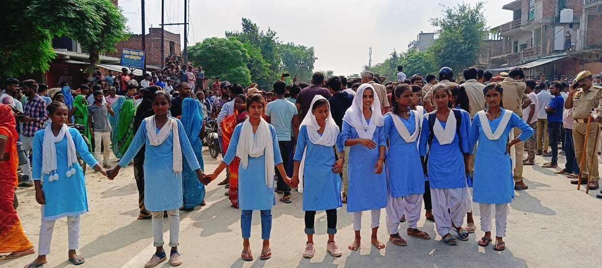 Truck hits three girl students, one dies