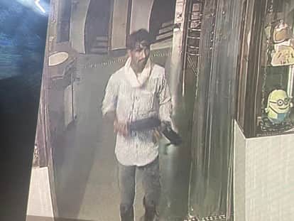 Bundi News: Thieves stole cash and jewelery worth 33 lakh from an abandoned house, incident captured in CCTV