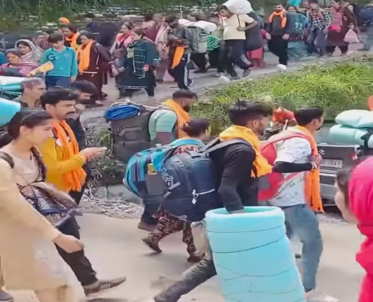 Heli taxi service started, devotees will reach Gauri Kund in a few minutes