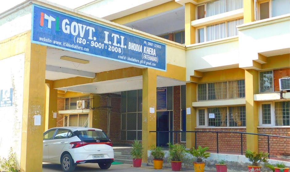 The municipality closed the shops