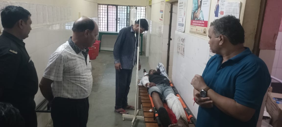 Youth's bike collides with divider, one dead, another injured