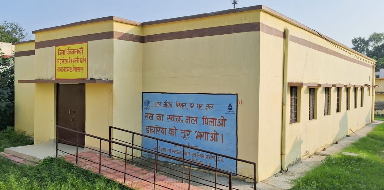 Two wards of the district hospital are full due to fever, now a third has been created.