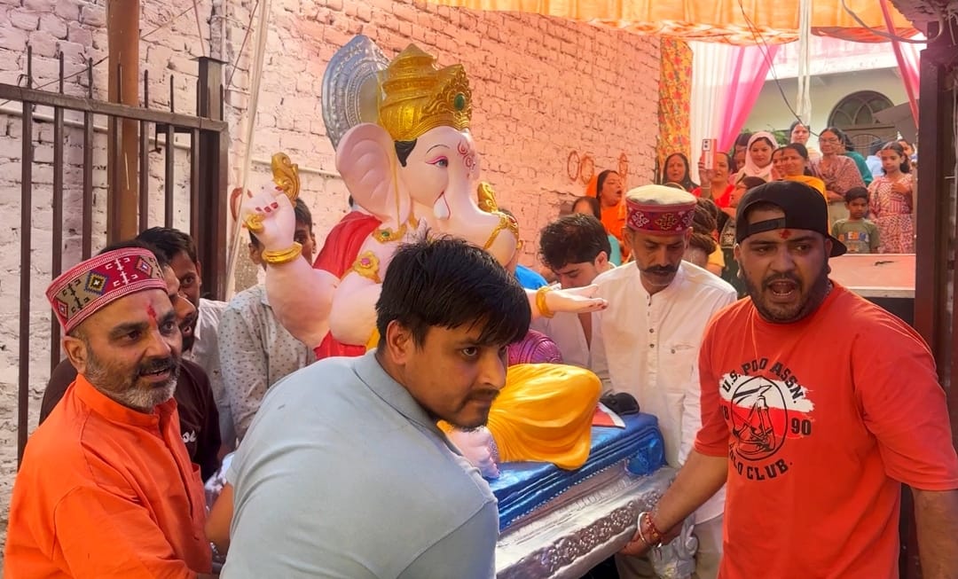 Bappa's procession took out from Akhara Bazaar to Ram Shila.