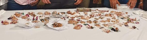 Gold biscuits are being smuggled from Mumbai