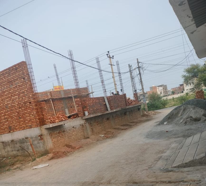 Complained about illegal construction on CM window, NP solved the problem without taking any action