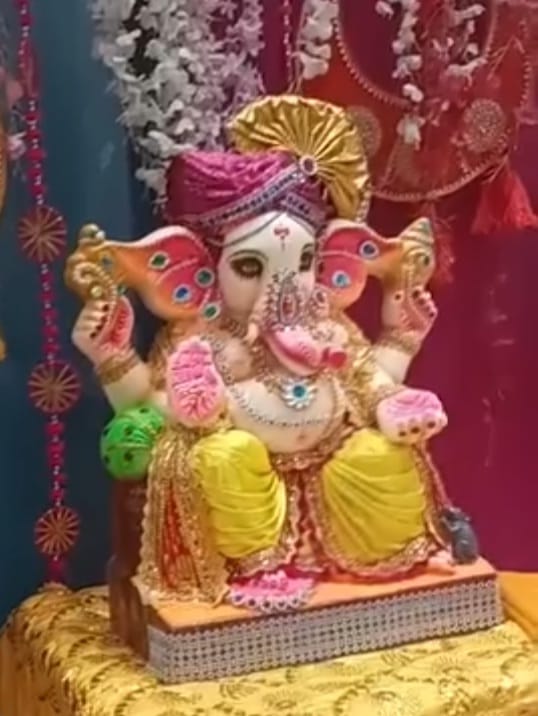 Ganapati is installed in Baba Kanshigiri temple