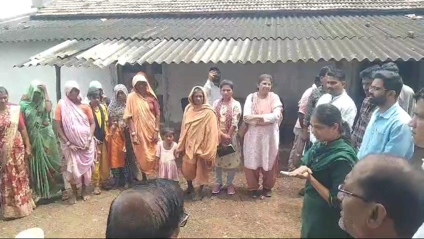 Disease spread in the village due to dirt a large number of patients suffering from vomiting and diarrhea