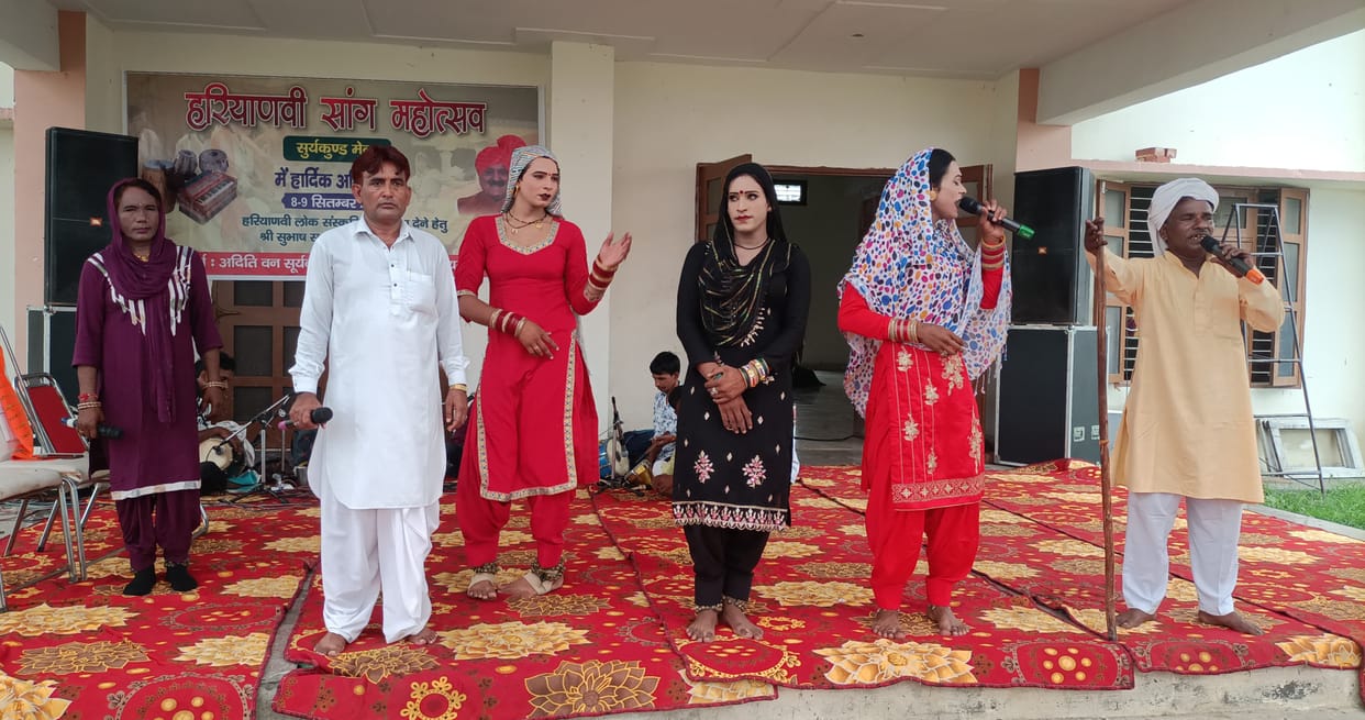 Message of following the path of religion and truth given through song