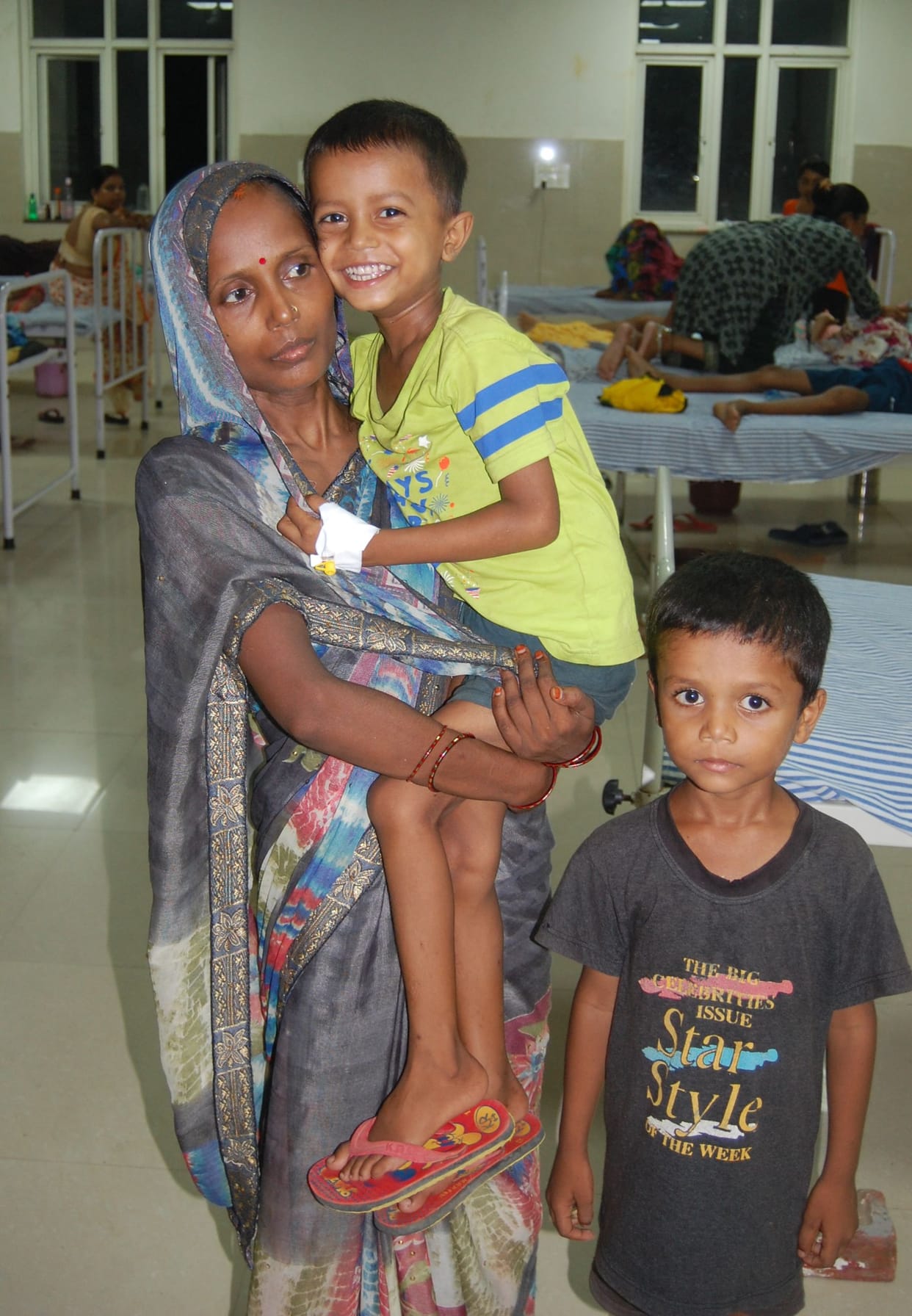 Deoria News: Father threw him from second floor...'Luck' saved Lucky's life