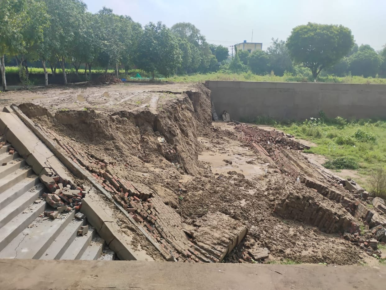 Wall of historical Ramsarovar pond collapsed