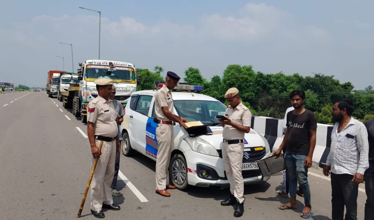 Four vehicles seized, challan for 11