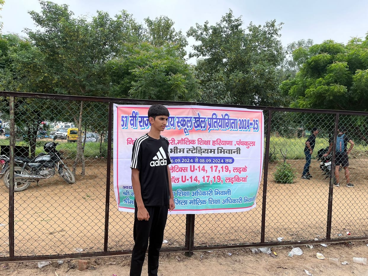 Ronit achieved first place in 800 meter race