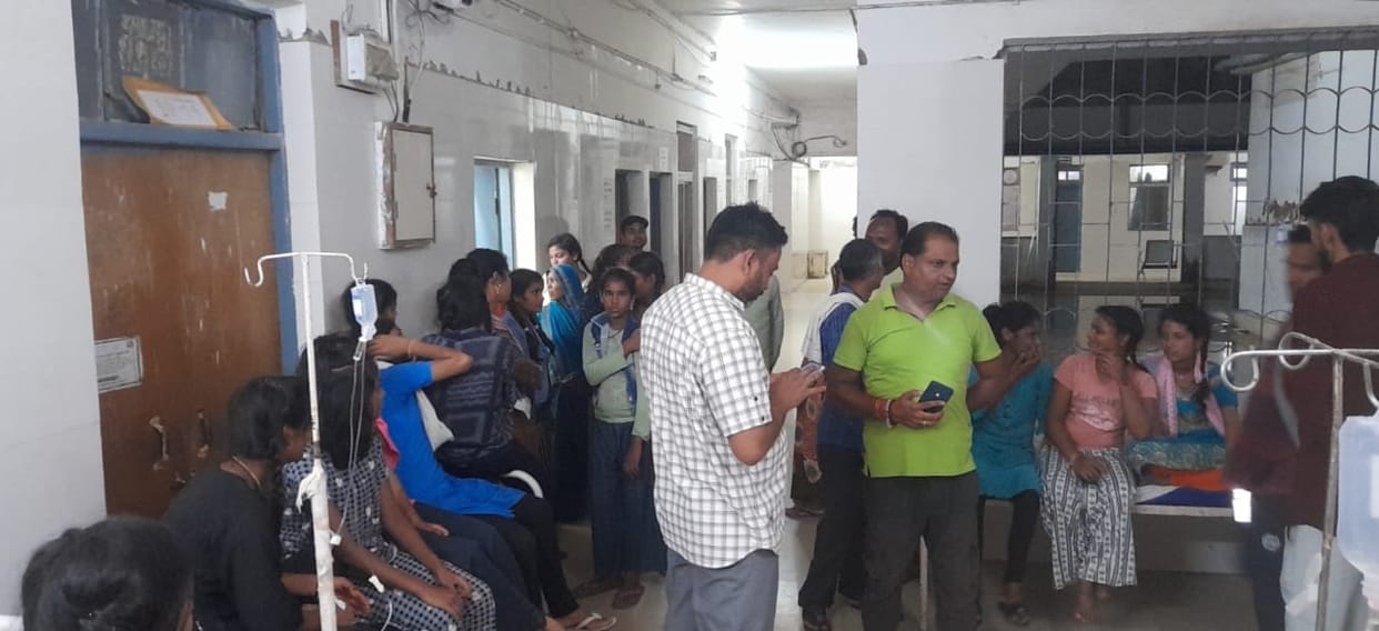 Damoh Lightning fell on girls hostel, 19 girl students and two employees suffered minor injuries