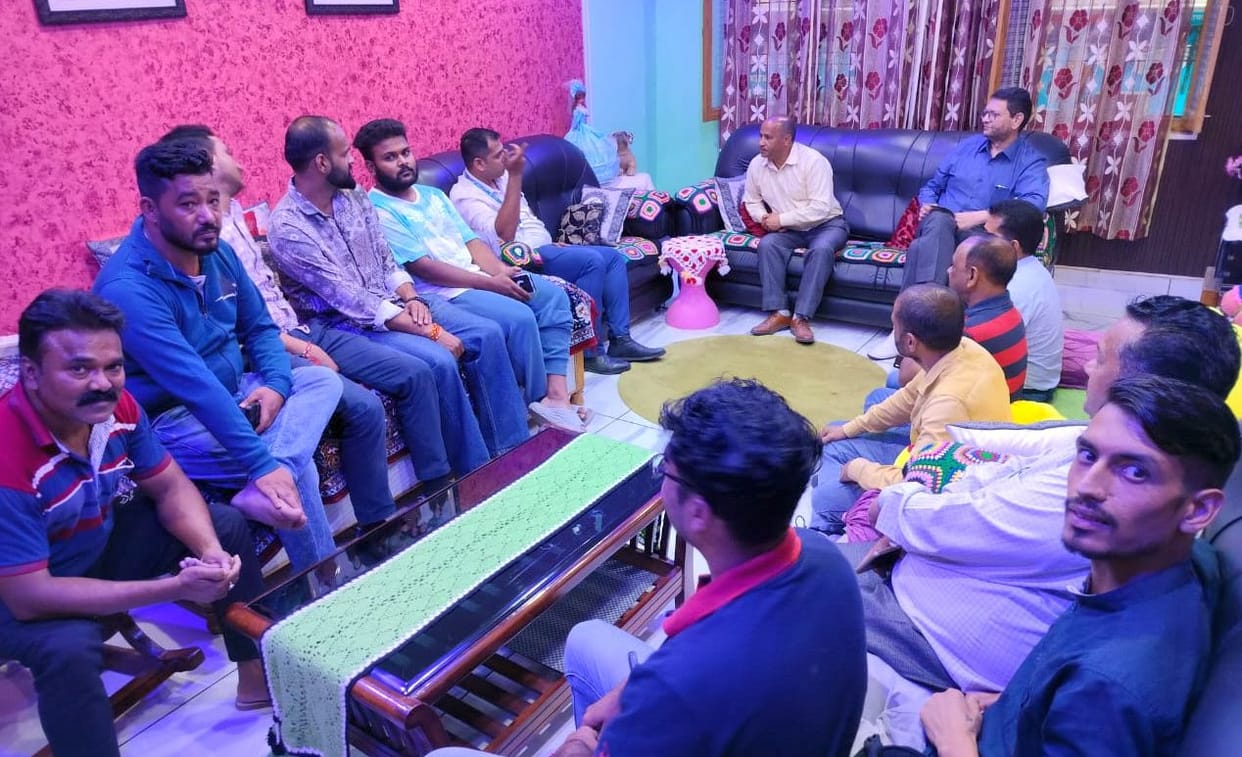 Strict action will be taken against selling intoxicants and banned medicines