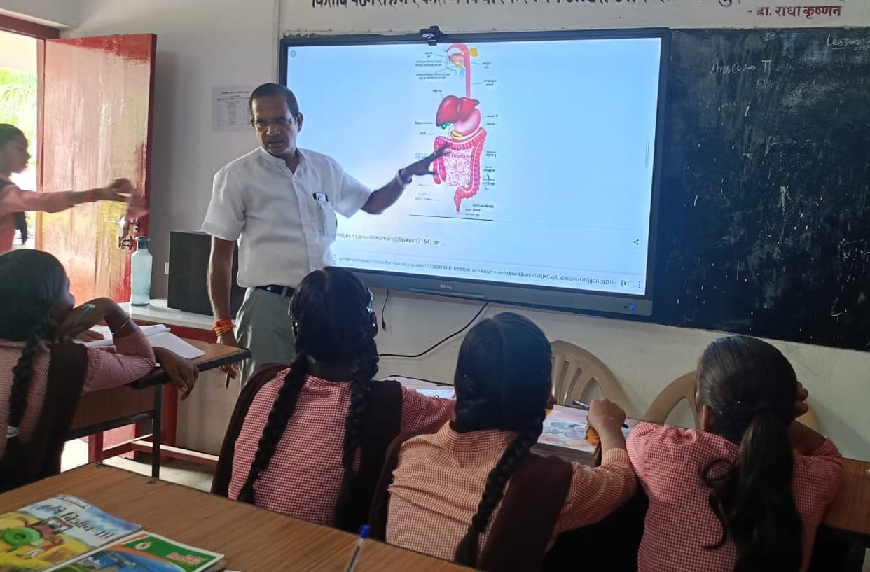 UP: Transfer process for secondary teachers will begin in the state on June 12th, applications can be made un