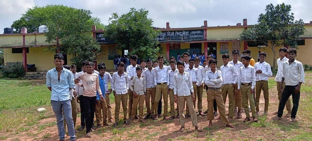 Damoh Quarterly examinations started from this month and books of most of the subjects not opened in