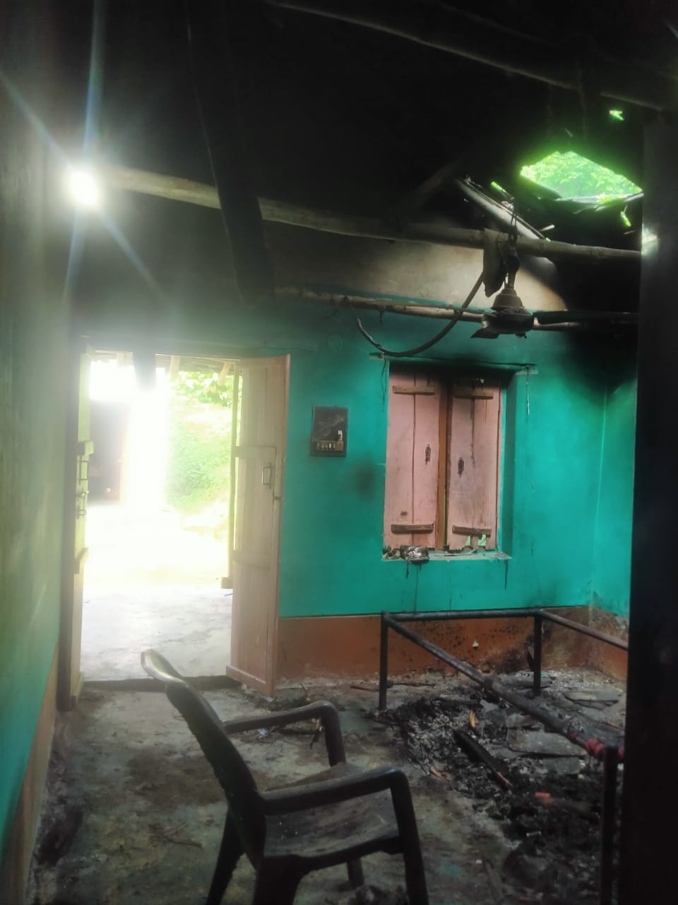 Slate house burnt to ashes in Nari Banda, Rakkar