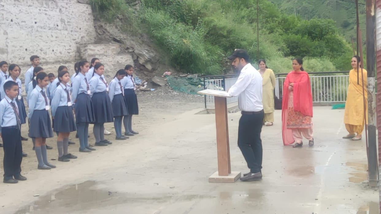 Students took oath not to damage the ozone layer