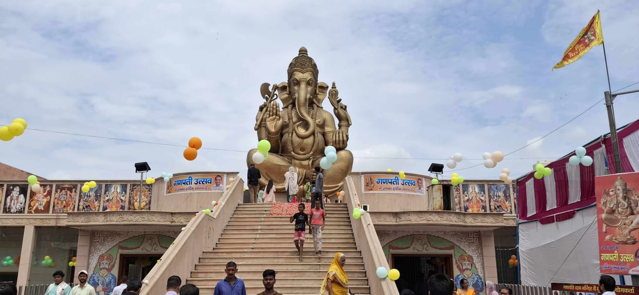 Mangal Murti danced on Morya, Bappa's praise everywhere.