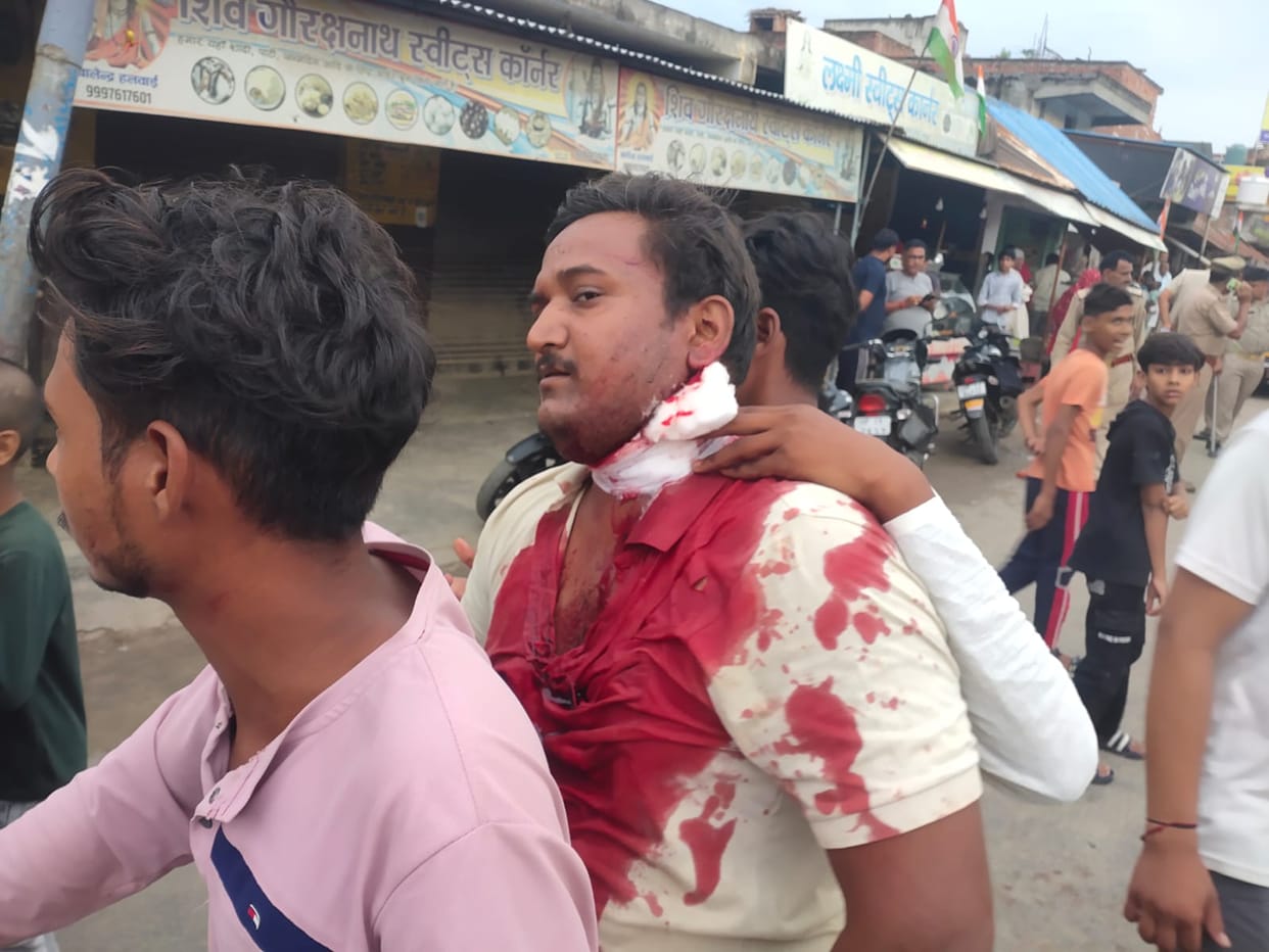 Two parties clash over vacating shop, seven injured