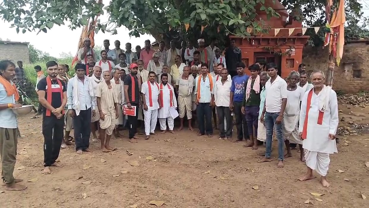 Damoh Decision taken to ban liquor in two villages 21 thousand will be fined on selling five thousand drinking