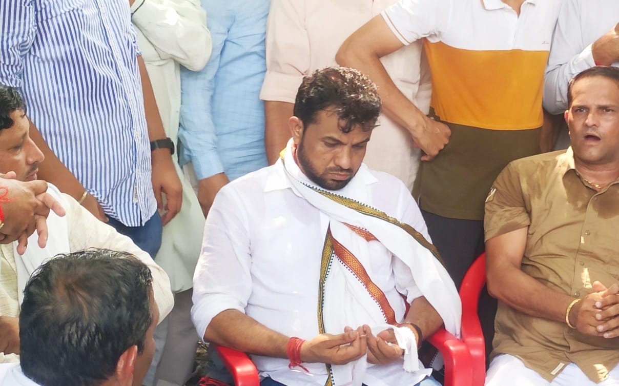Youth leader Devendra Kadian left the party, accused BJP of giving ticket for Rs 100 crore