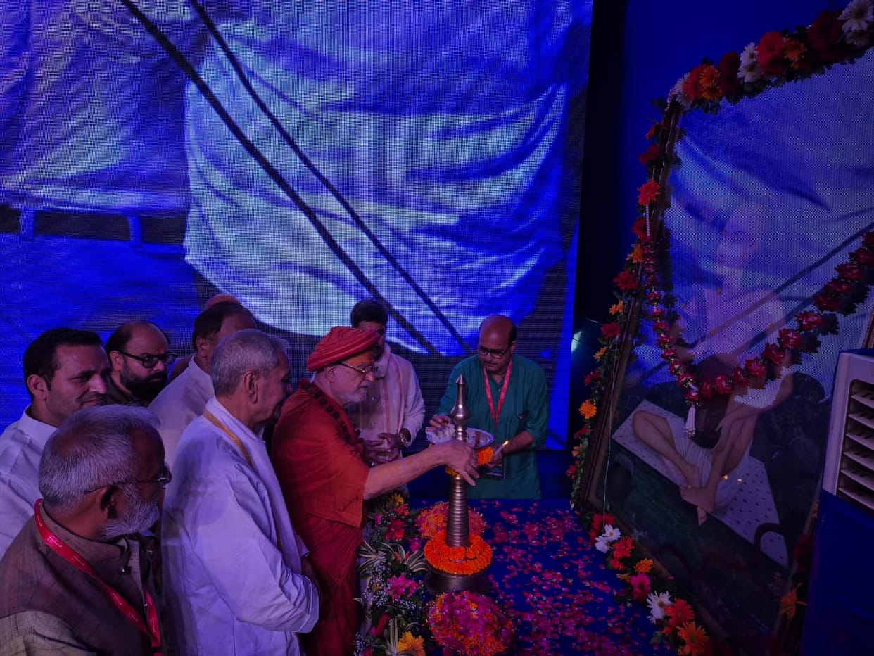 Swami Haridas also bowed down to Akbar