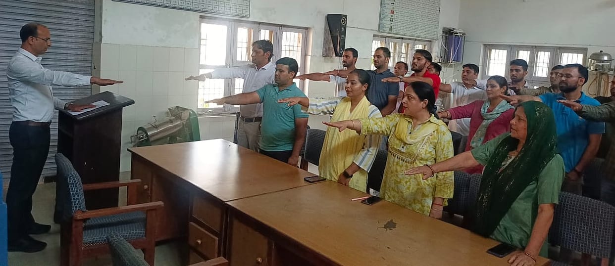 Sweep program is going on in full swing to increase the voting percentage in the district: Vivek Arya