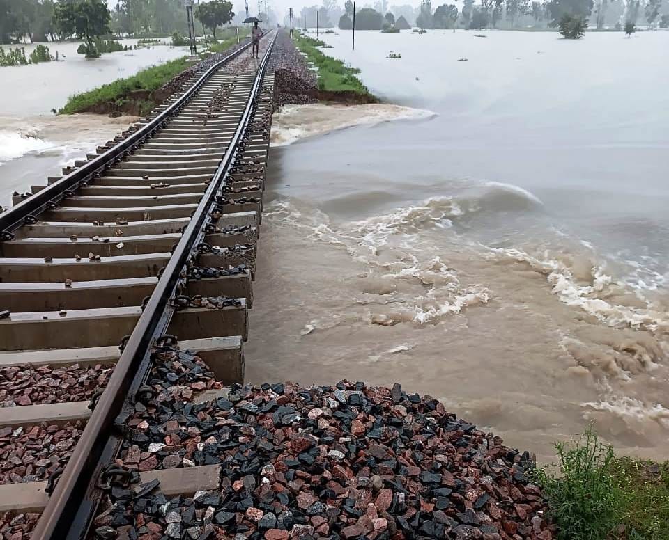 Mailani-Nanpara section trains now canceled till 20th September