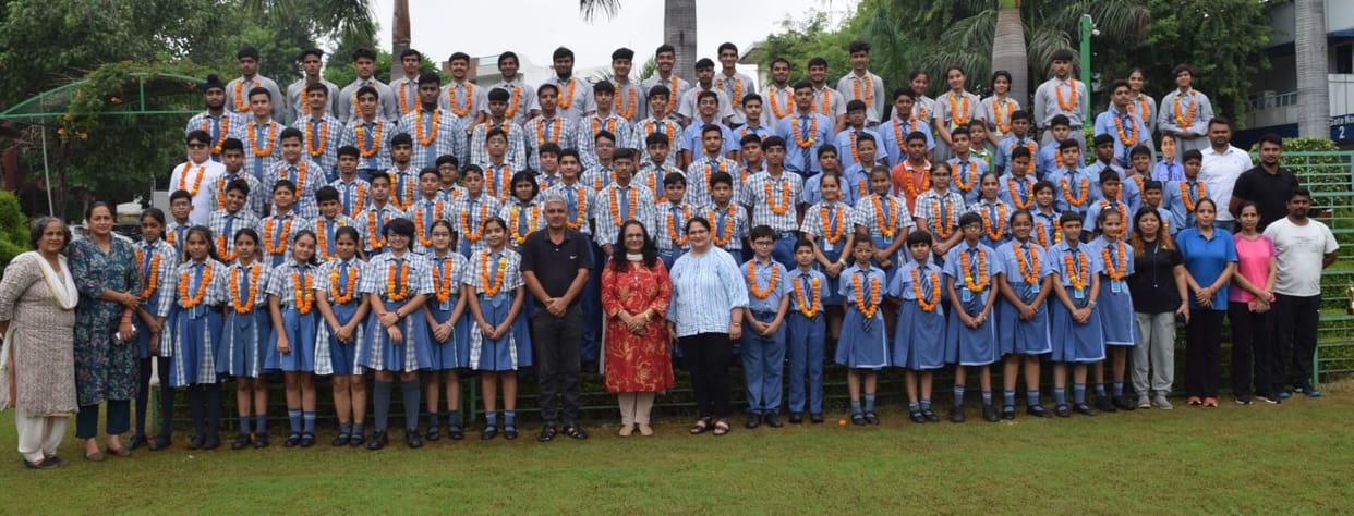 Winners of district level competition welcomed in school
