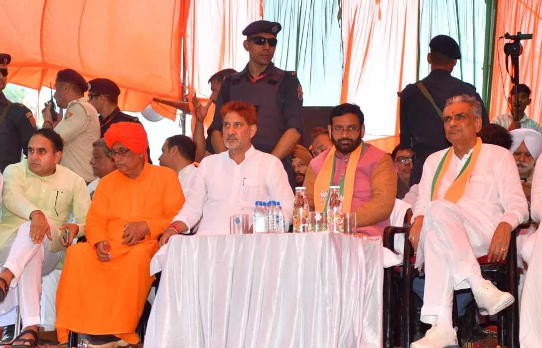 Congress recruitment stop gang stopped the recruitment of 25 thousand youth - Chief Minister