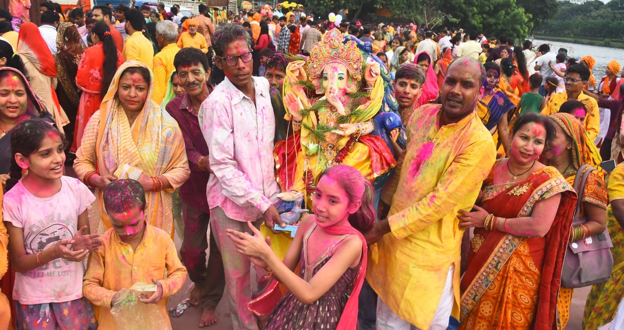 Radha Rani's hymns echoed with Ganpati puja.