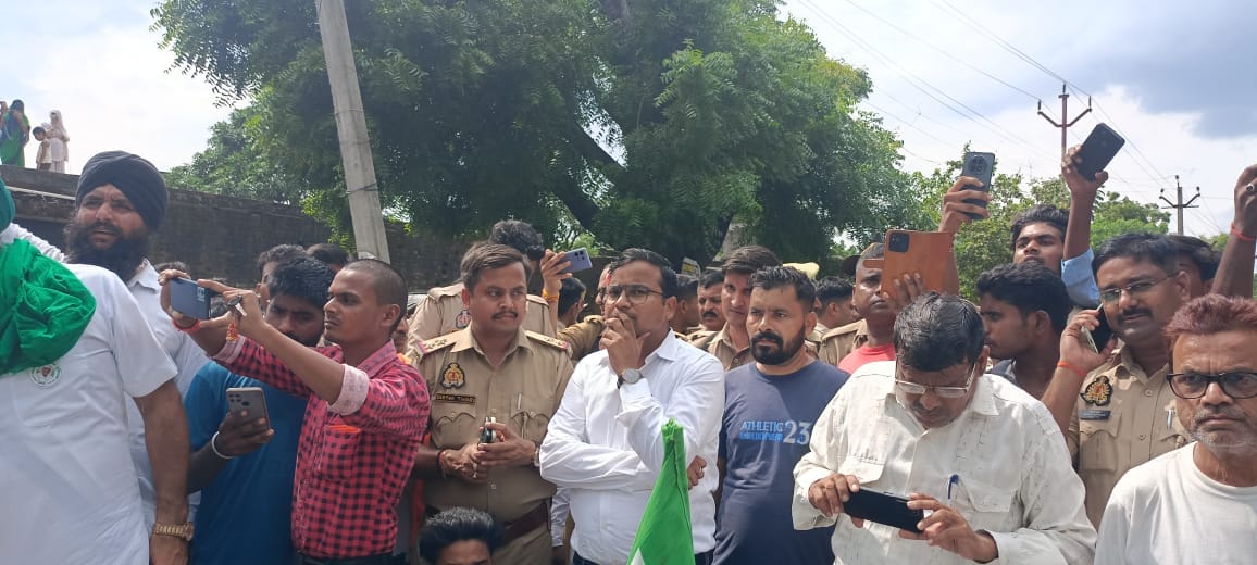 Young man who went to tie sugarcane dies in tiger attack