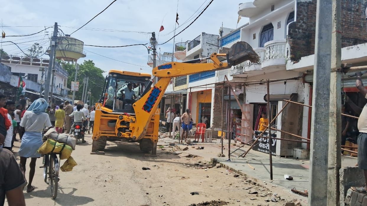 Administration's bulldozer runs on encroachment