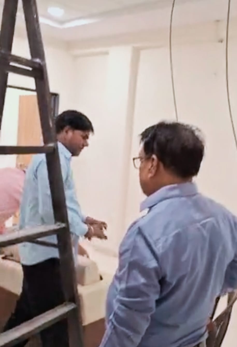 Preparations for the arrival of His Majesty started in the Mahakal Temple