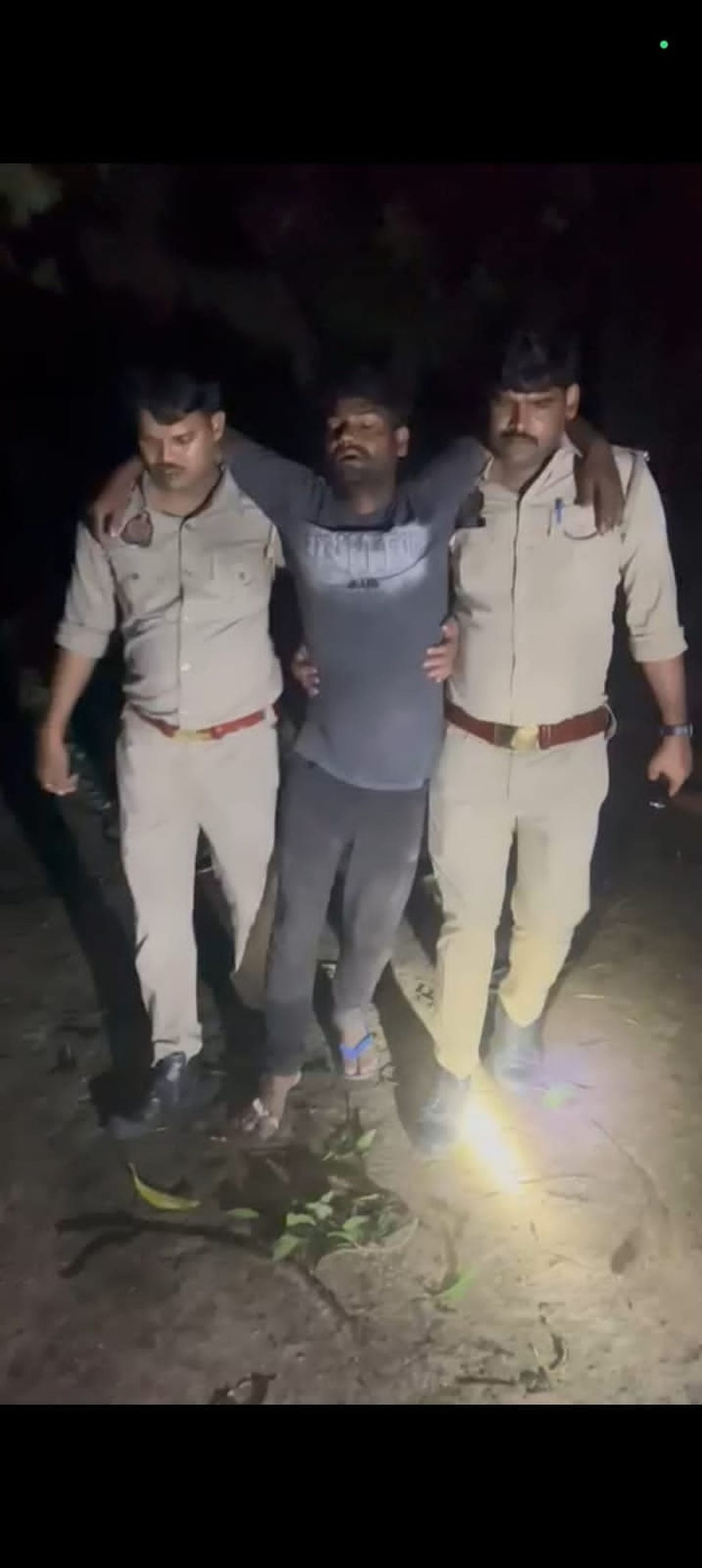 Eight animal smugglers arrested in encounter, four shot