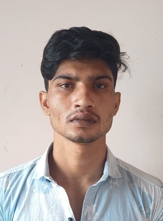 STF caught a reward of 50 thousand from Maharashtra