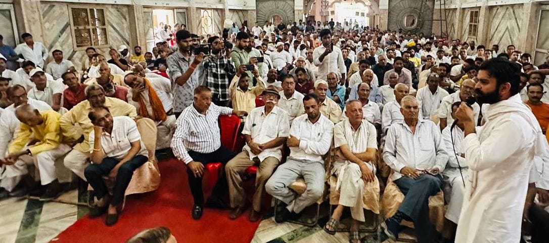 Mahapanchayat in Rajput Dharamshala unanimously nominated Abhijit Lal Singh as independent candidate.