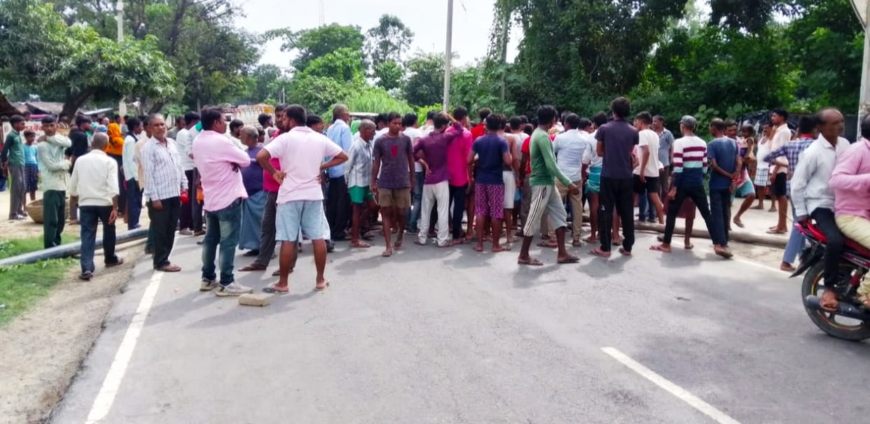 Youth dies due to quack treatment, uproar
