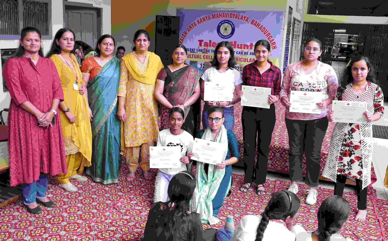 Khushboo won in poster making