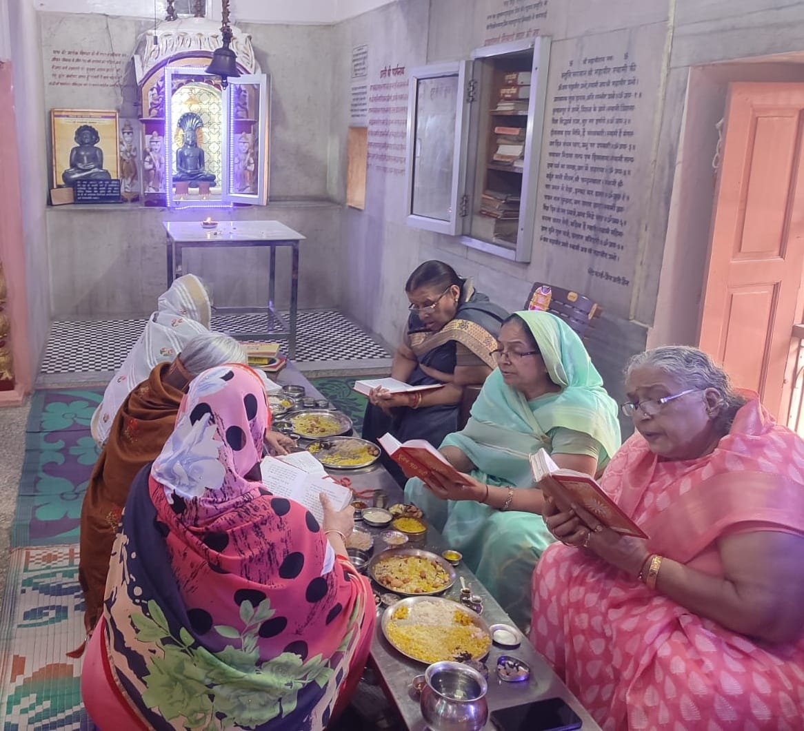 Uttam Satya Dharma worshiped in Jain temples on the fifth day of Dashalakshana festival