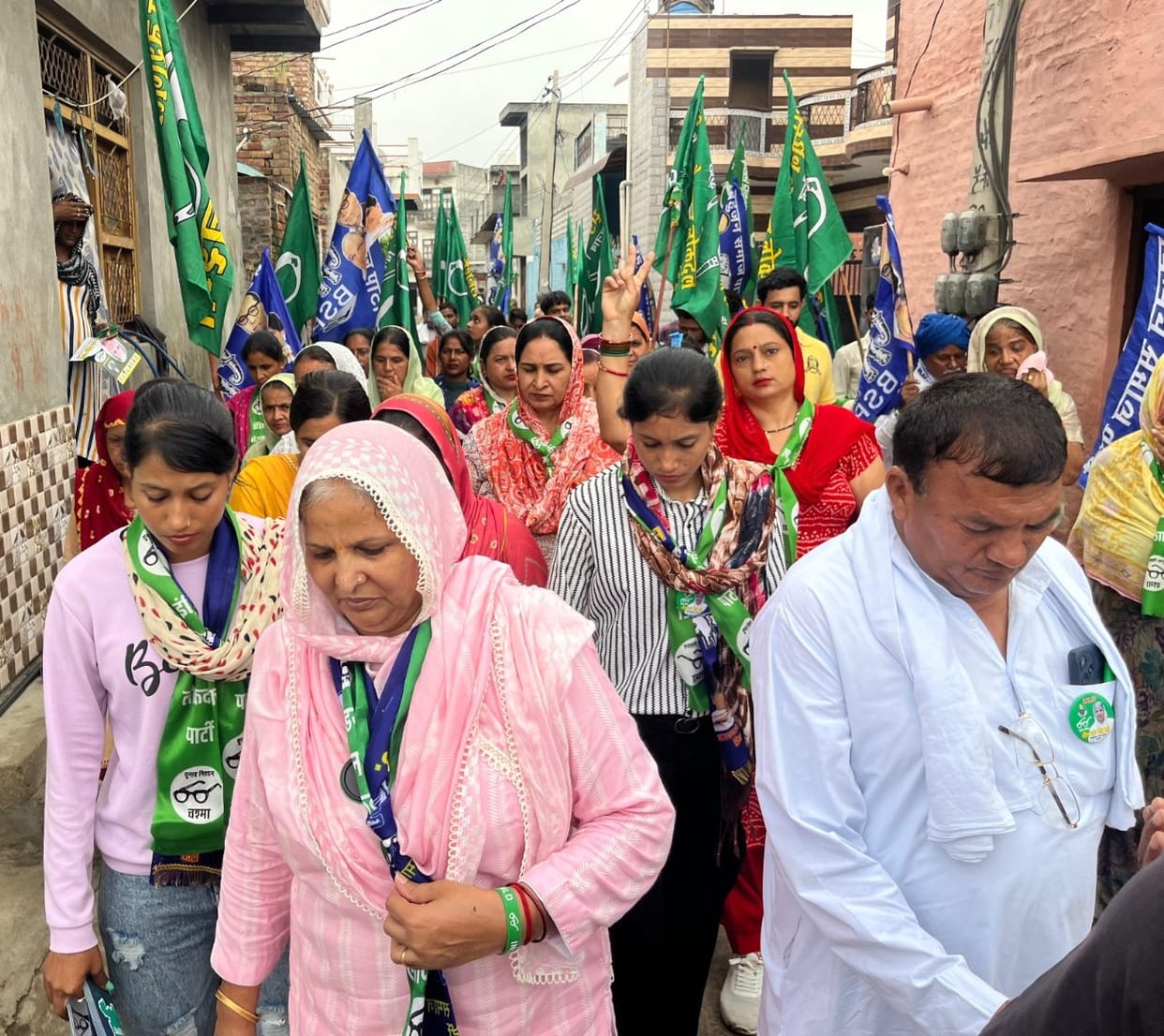 Villagers of village Kanonda welcomed Sheela Nafe Rathi