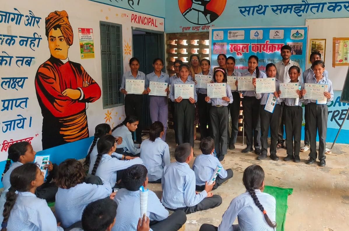 Neeru won in essay, Mansi in painting and Yachna won in slogan.