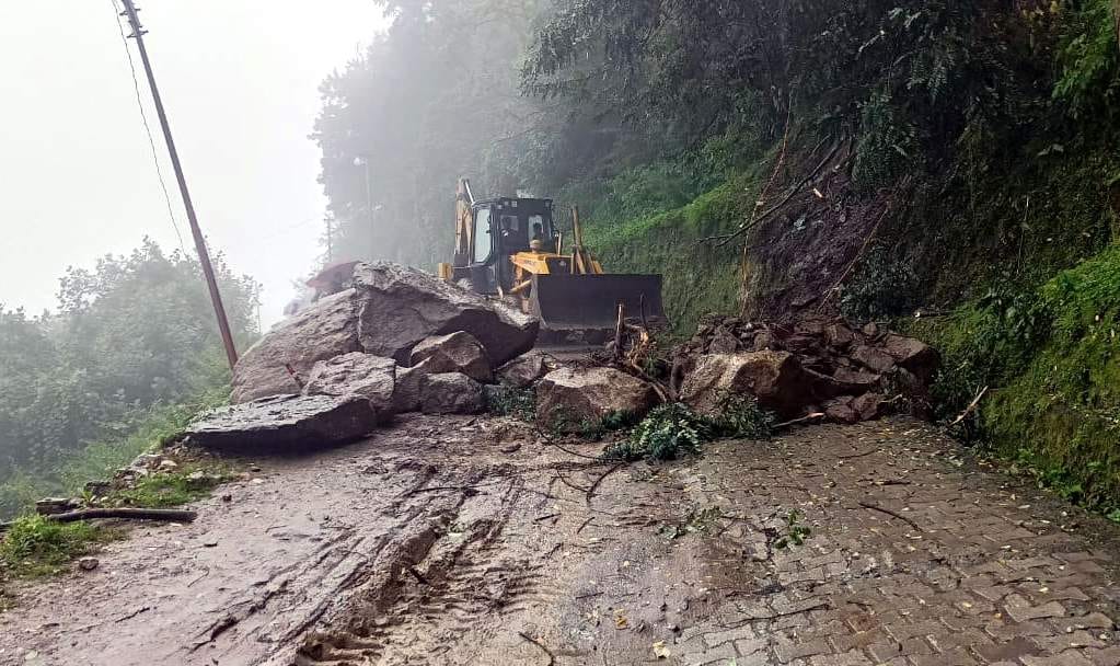 Narasimha temple road remained closed for two hours