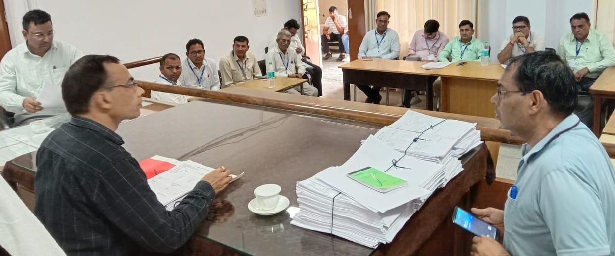 Take permission before public meeting and road show: SDM
