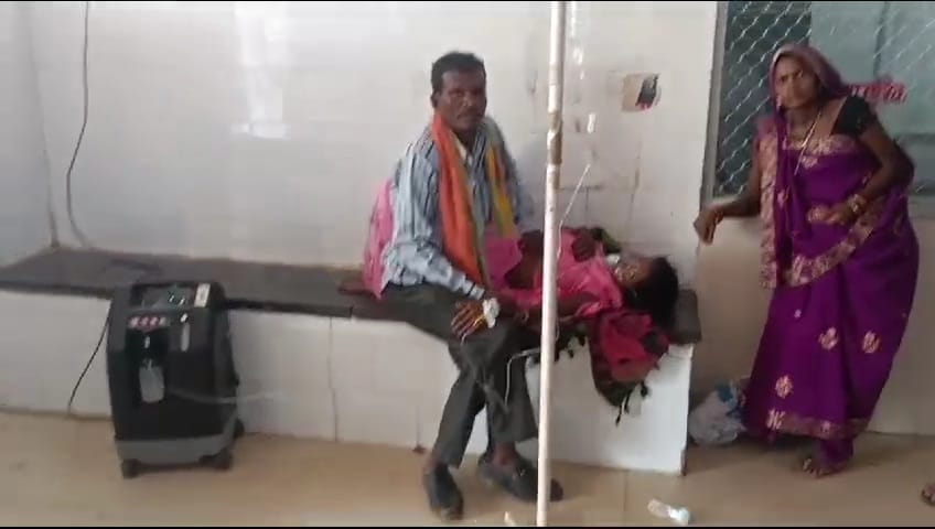 Damoh Due to chest pain, the doctor referred her to Jabalpur, the woman got an ambulance after three hours
