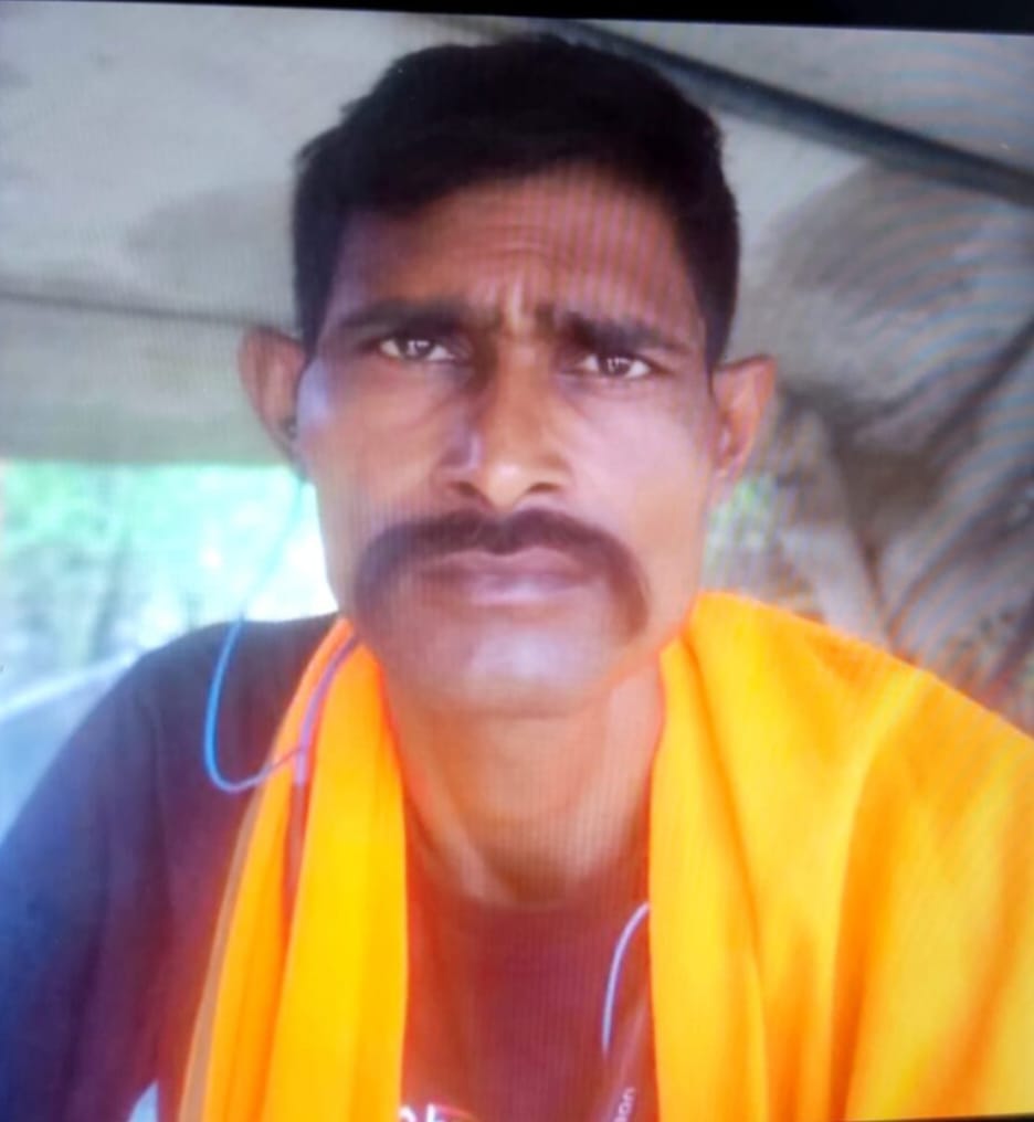 Two canters collide, driver dies