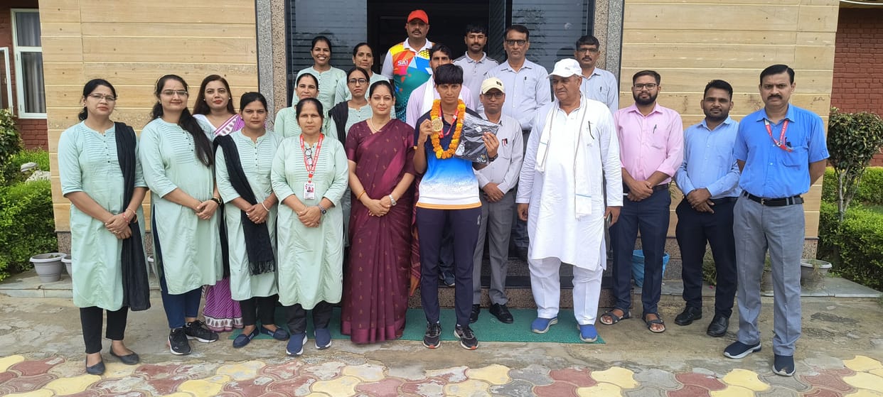 Komal won gold medal in high jump